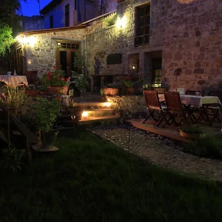 Macaron Konagi Vendégház 4*